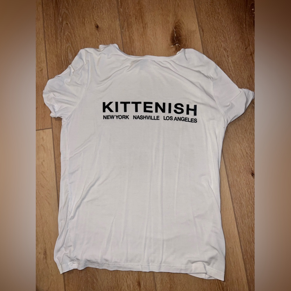 Nwot kittenish tee